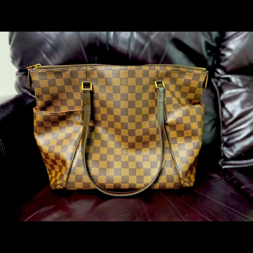 Authentic Louis Vuitton Totally MM